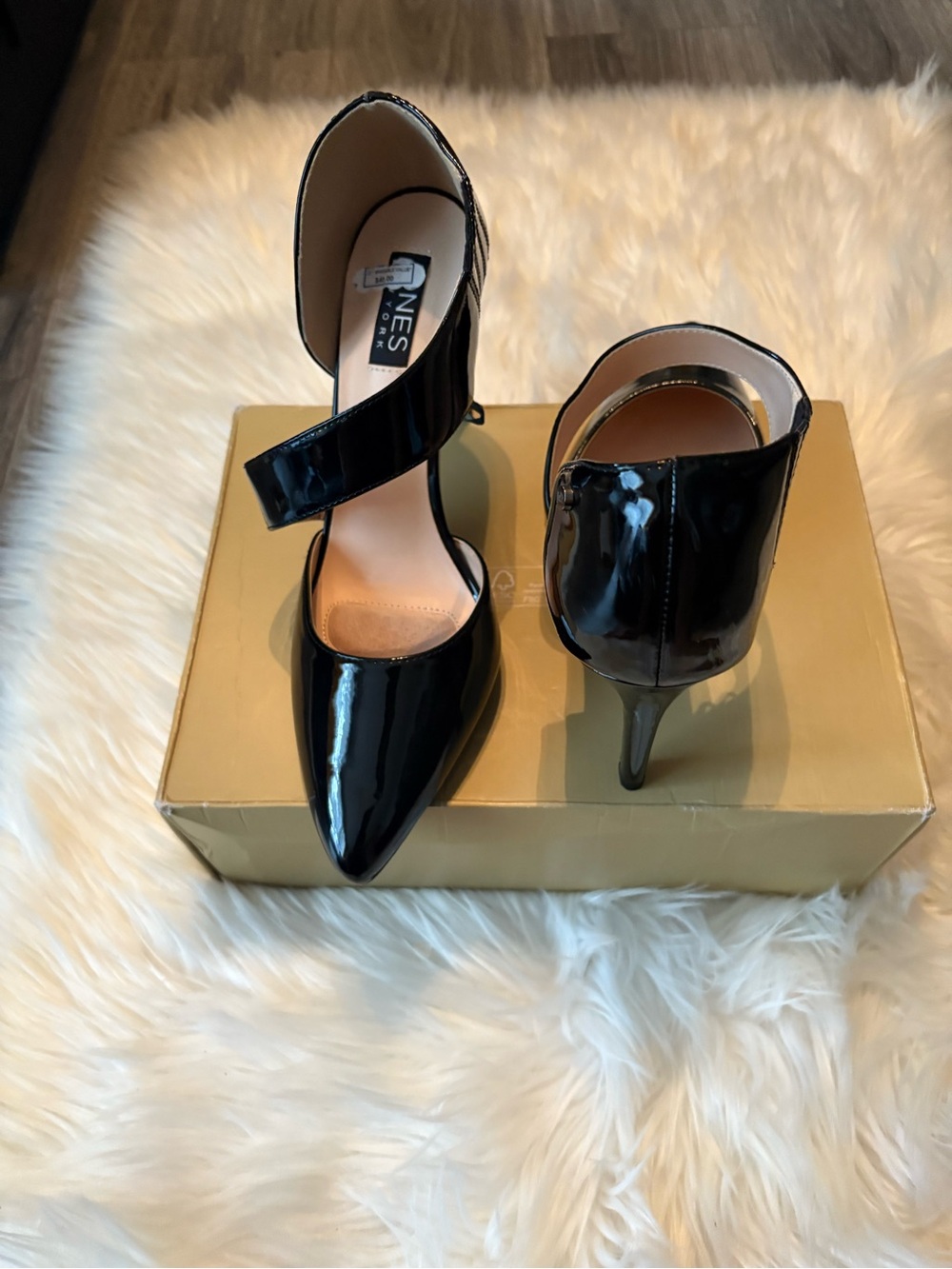 Jones New York Black Patent Mary Jane Pointed-Toe Heels - Picture 4 of 4